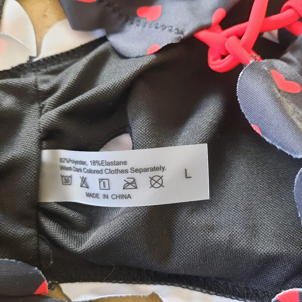 3pc Bikini Set & Mesh Skirt Swim Suit Red Hearts Black Womens Sz Large - Picture 9 of 16